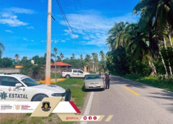 Tránsito de Guerrero refuerza seguridad en carreteras de Zihuatanejo