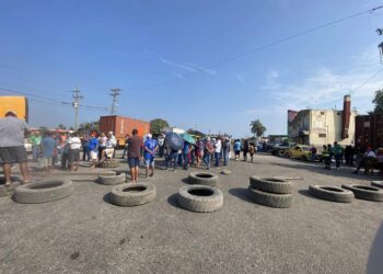 Firman minuta de acuerdo para agilizar circulación vial en carretera federal Zihuatanejo-Lázaro Cárdenas