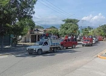 Tras 48 horas de bloqueo, se retiran manifestantes de la carretera Acapulco-Zihuatanejo