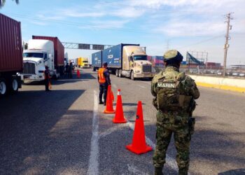 Arranca Operativo Desbloqueo Carretero, entre los límites de Lázaro Cárdenas con el municipio de La Unión