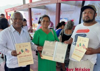 Entregan en Guerrero registros de doble nacionalidad del Programa Soy México