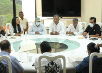 Acuerdan funcionarios estatales acciones inmediatas en favor de la población del municipio de Malinaltepec