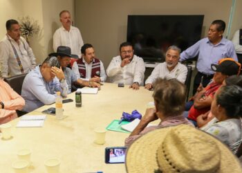 Impulsa gobierno del estado el diálogo entre pobladores de Cacahuatepec y autoridades federales y municipales