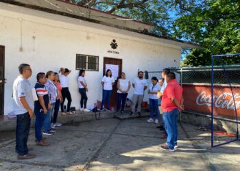 Se suman a paro los compañeros del IEEJAG en Zihuatanejo