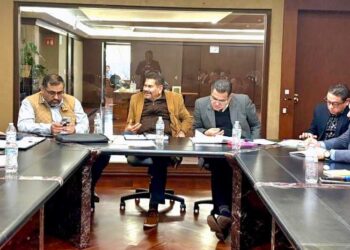 Marcial Rodríguez, se reúne con el titular de Administración y Finanzas de la SEP, Anselmo Peña