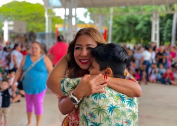 Maricarmen Cabrera cumple 10 años celebrando Día de Reyes en Costa Grande