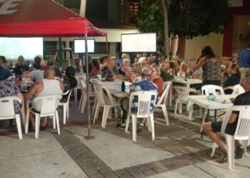 Tiendas de regalos en Zihuatanejo sin ventas significativas; esperan mejoría en el trascurso de la semana