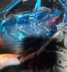 Muere mujer en accidente en la carretera de Zihuatanejo-Lázaro Cárdenas