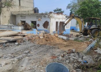 IGIFE no entrega la reconstrucción del CAM de Petatlán, denuncian los padres