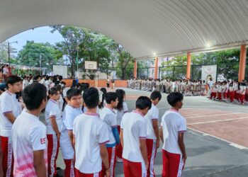 Vuelven a clases secundarias técnicas y generales en Zihuatanejo