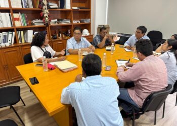 Suazo Espino gestiona acciones para el ordenamiento territorial de La Unión ante el gobierno estatal