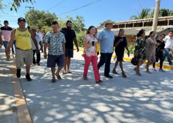 Presidente José Francisco Suazo inaugura vialidad en Lagunillas