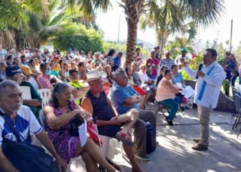 Se entregaron 400 tarjetas de los programas del Bienestar en Zihuatanejo