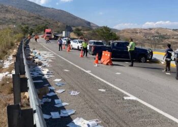 Accidente en la Autopista del Sol no retrasa entrega de placas vehiculares