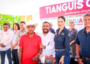 Inauguran en Zihuatanejo Tianguis Campesino 2025