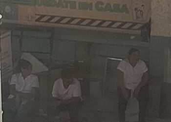 Paran labores trabajadores de limpieza en el hospital general de Zihuatanejo
