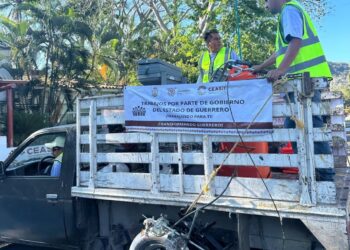 CEASII comienza a pintar vialidades en Ixtapa