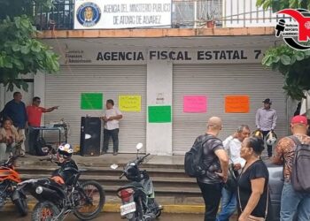 Maestros de la CETEG intensifican protestas en la Costa Grande