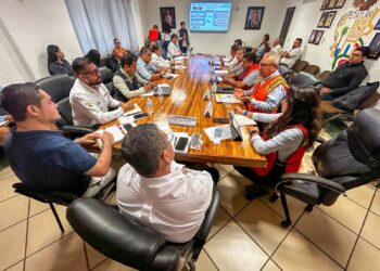 Autoridades federales recorren Petatlán para impulsar obras prioritarias en canales pluviales y drenaje