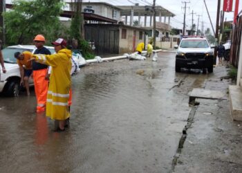 Atiende SGIRPCGRO reporte ciudadano por encharcamiento en Acapulco y refuerza recorridos ante la Tormenta Tropical “Dalila”