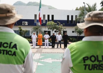 Oficializan cambio de mando en dirección de Seguridad Pública en Zihuatanejo