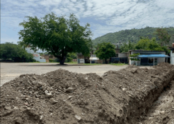 Anuncian alternativas para autobuses tras cierre de estacionamiento en La Madera