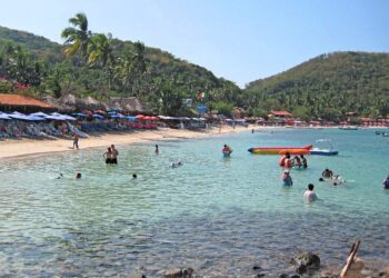Zihuatanejo enfrenta un verano turístico lento; preocupa baja ocupación entre semana
