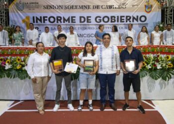 Reconocen talento en el Primer Concurso de Fotografía en La Unión