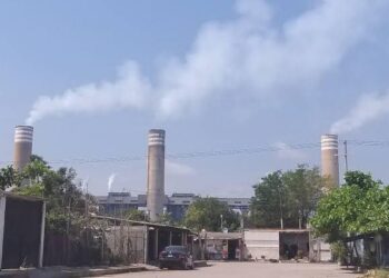 Pescadores de Petacalco buscan audiencia con la directora de la CFE por contaminación de la termoeléctrica