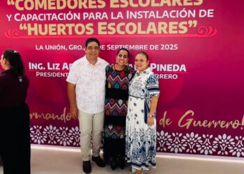 Reciben escuelas de La Unión y Coahuayutla comedores y apoyo social del DIF Guerrero