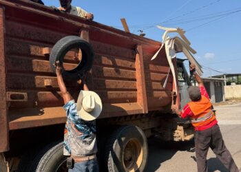 Arranca gobierno de La Unión campaña de descacharrización para prevenir enfermedades