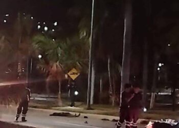 Joven motociclista pierde la vida tras derraparse en bulevar en Zihuatanejo