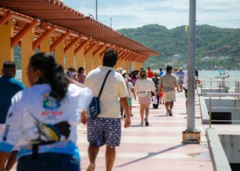 Miles de visitantes disfrutan este sábado de Guerrero, con ocupación hotelera superior al 67%