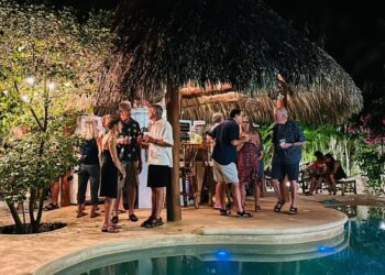 Restauranteros de Ixtapa se preparan para recibir turismo internacional tras exitosa temporada decembrina