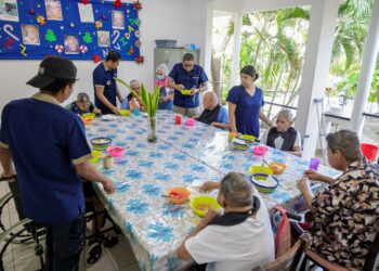 Comparte Hoteles Azul Ixtapa el desayuno con Asilo DIF