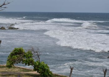 ALERTA SGIRPCGRO POR ALTO OLEAJE EN LAS COSTAS RE GUERRERO