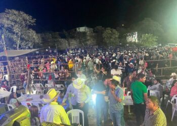 Cierra con gran ambiente y un lleno el jaripeo baile por segunda noche consecutiva en La Unión