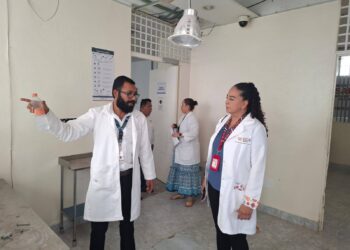 No está terminada la clínica de hemodiálisis de Zihuatanejo, dicen familiares de enfermos renales