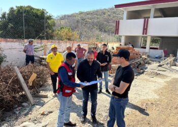 Avanza la construcción de obras educativas y espacios públicos en la zona Norte
