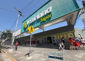 Gobierno de Guerrero mantiene coordinación con sector comercial y bancario; servicios operan con normalidad en el estado