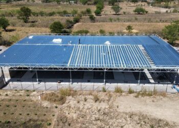 Construye gobierno del estado el mercado municipal en Apango