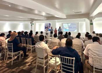Capacitan a personal hotelero de Acapulco rumbo al Tianguis Turístico 2026