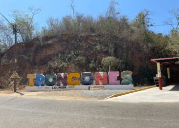 Instalan letras monumentales en playas de La Unión tras gestión de diputado