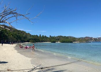 Zihuatanejo e Ixtapa reportan playas aptas previo a Semana Santa 2026