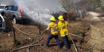 Liquidado en su totalidad el incendio en corralón de vehículos de Acapulco: SGIRPCGRO 