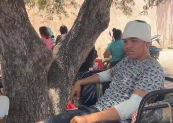 Pobladores de Arroyo Seco mantienen plantón tras presunto abuso de elementos de la Marina