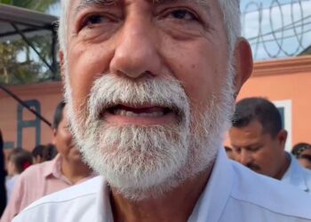 Inaugura Francisco Sotelo Luna barda perimetral en primaria de San José Ixtapa