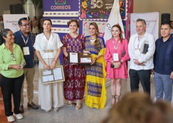 Ponen en circulación 300 mil estampillas conmemorativas por la 50 edición del Tianguis Turístico de Acapulco 