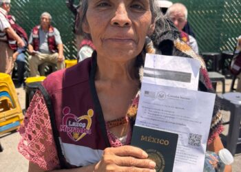 Logran 49 guerrerenses su visa americana mediante el programa Lazos Migrantes