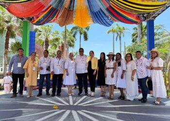 La Unión fortalece su promoción turística en el Tianguis de Acapulco